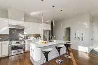 beautiful-shot-modern-house-kitchen_800x534
