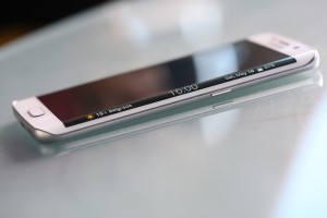 Samsung Galaxy 6 Edge mobile curved glass